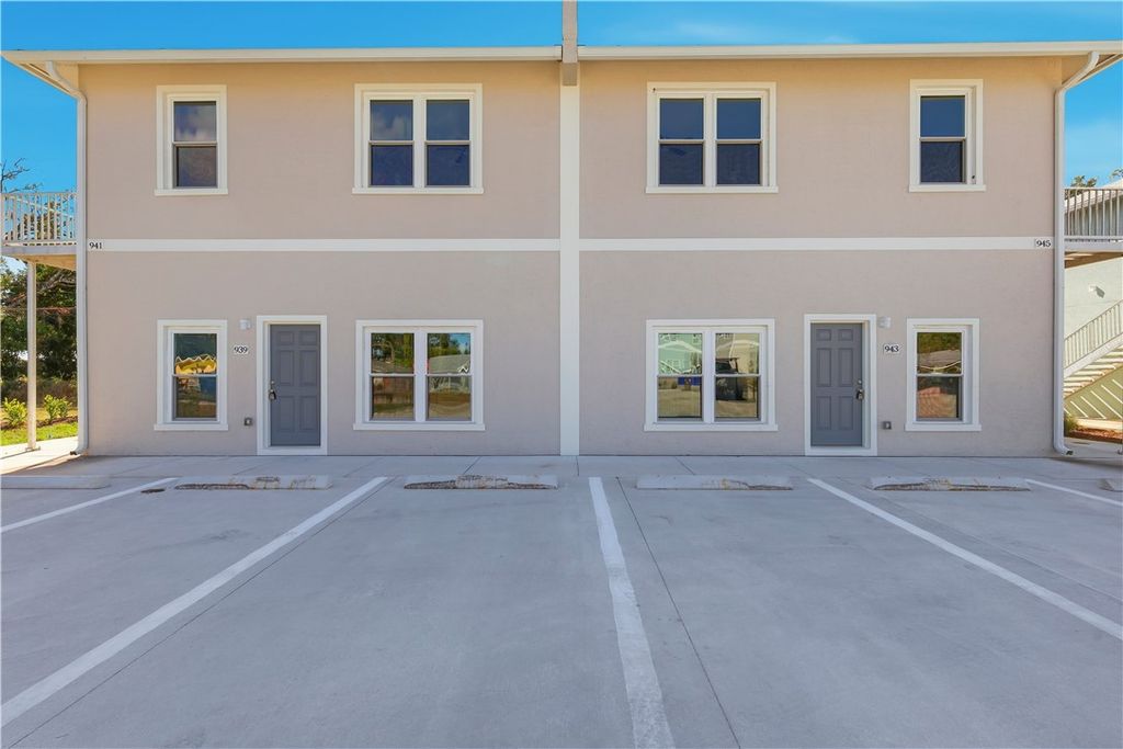 939 19th Street 939, Vero Beach, FL 32960