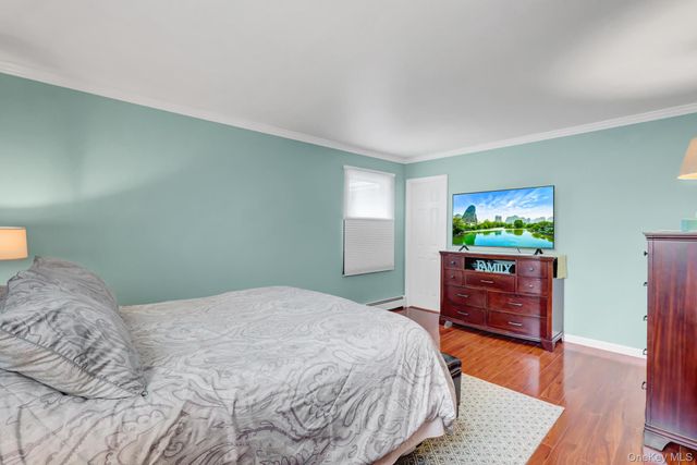 32 Strathmore Village Drive, South Setauket, NY 11720