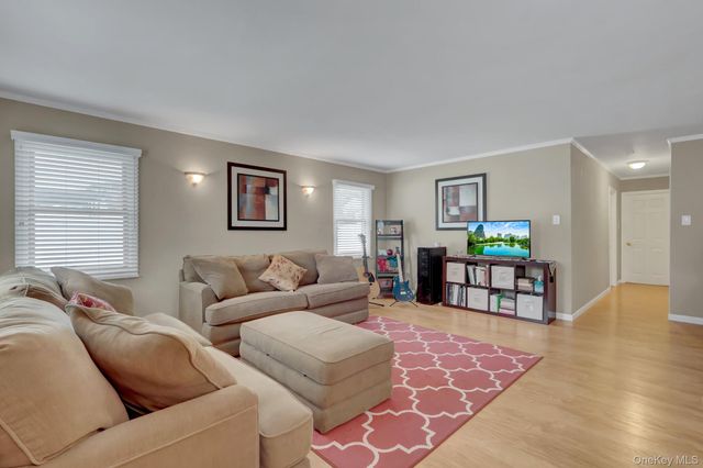 32 Strathmore Village Drive, South Setauket, NY 11720