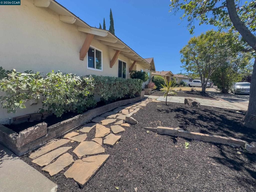 Image 17 of property listing at 2009 Kendree St, Antioch, CA 94509