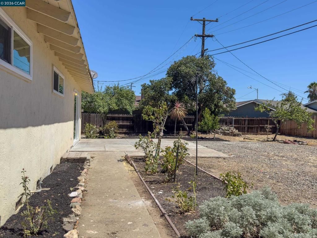 Image 35 of property listing at 2009 Kendree St, Antioch, CA 94509