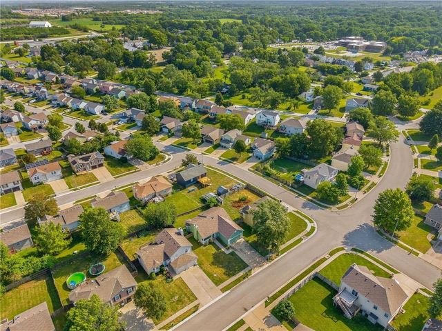 208 NW 112TH Terrace, Kansas City, MO 64155