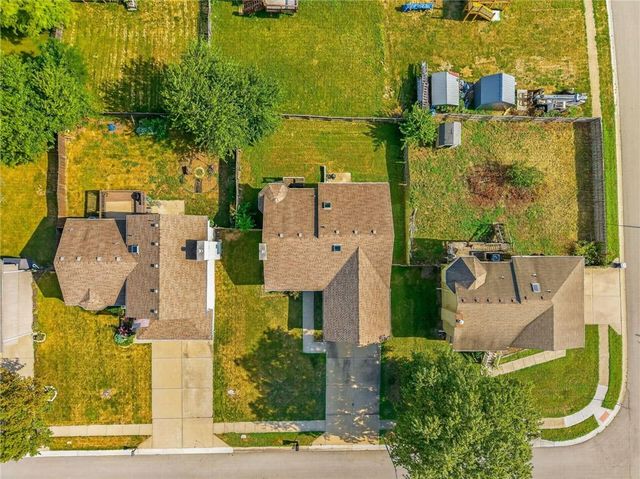 208 NW 112TH Terrace, Kansas City, MO 64155