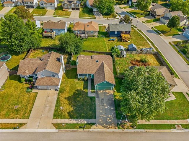 208 NW 112TH Terrace, Kansas City, MO 64155