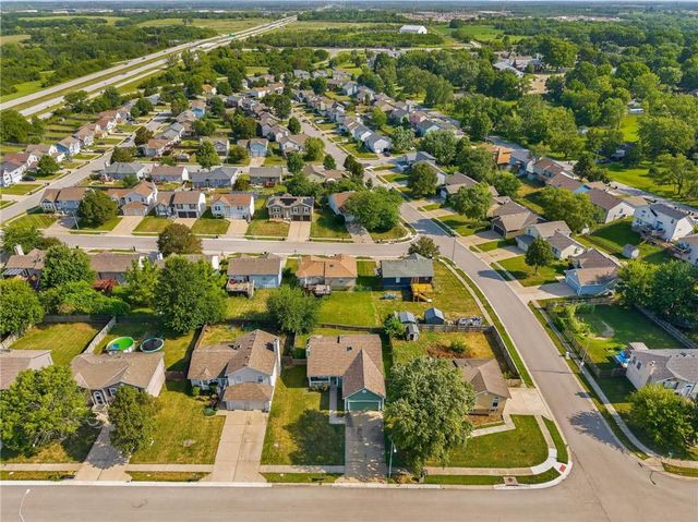 208 NW 112TH Terrace, Kansas City, MO 64155