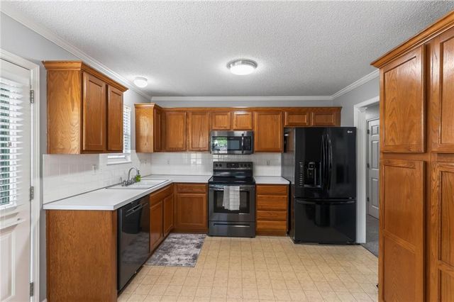 208 NW 112TH Terrace, Kansas City, MO 64155