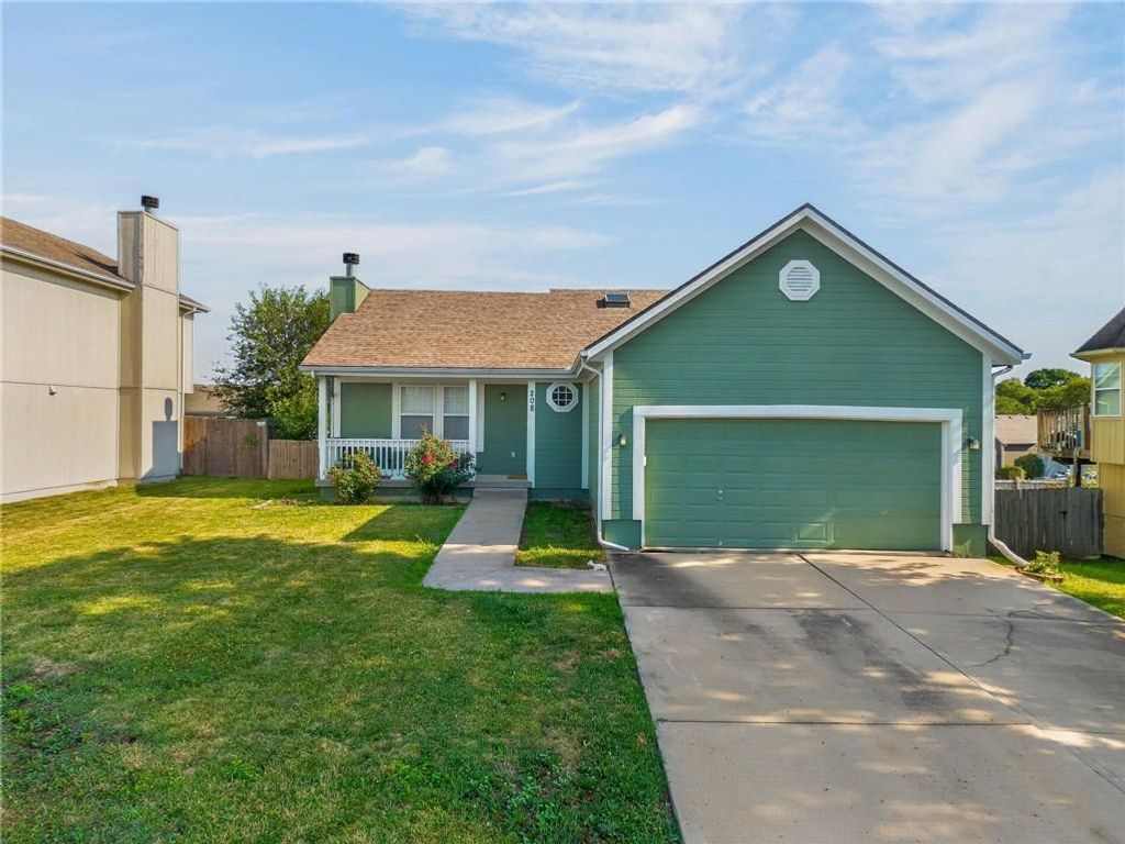 208 NW 112TH Terrace, Kansas City, MO 64155