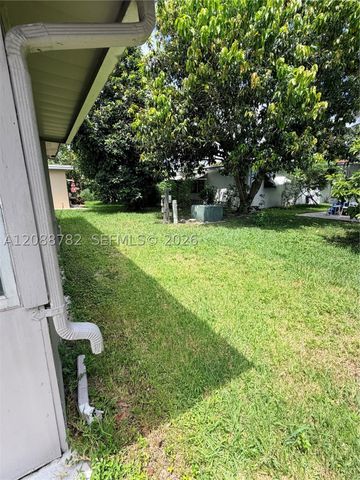 4913 NW 52nd St, Tamarac, FL 33319