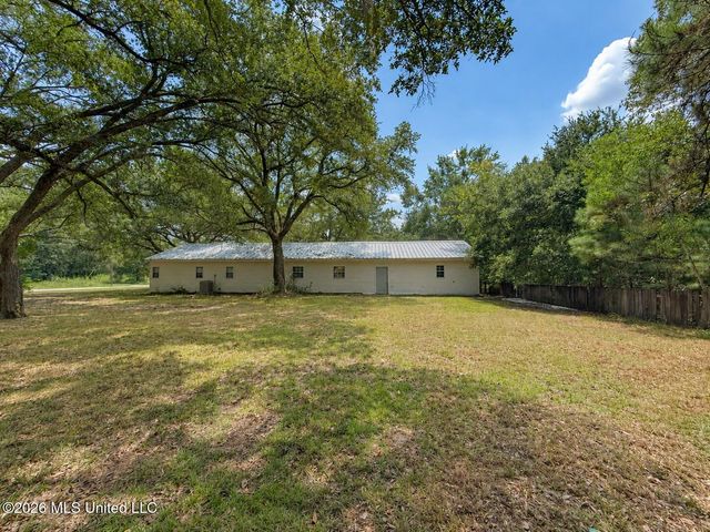 7026 W Forrest Street, Bay Saint Louis, MS 39520