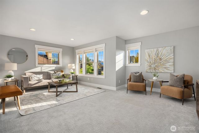 2989 NE Davis Loop, Issaquah, WA 98029