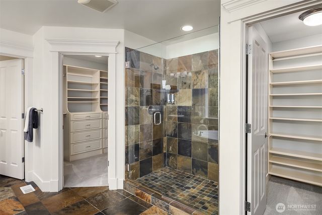 2989 NE Davis Loop, Issaquah, WA 98029