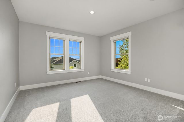 2989 NE Davis Loop, Issaquah, WA 98029