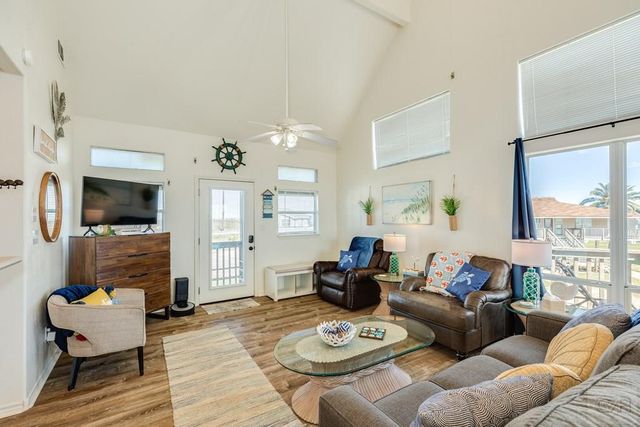 4405 Antigua, Galveston, TX 77554