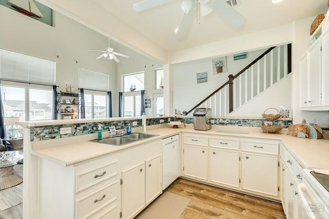 4405 Antigua, Galveston, TX 77554