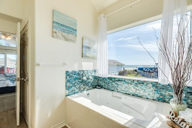 4405 Antigua, Galveston, TX 77554