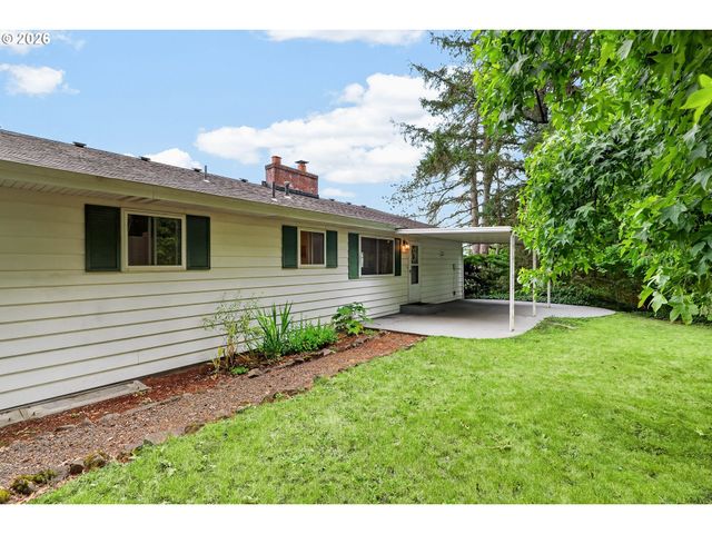 10065 Se CRESTHILL Rd, Happy Valley, OR 97086