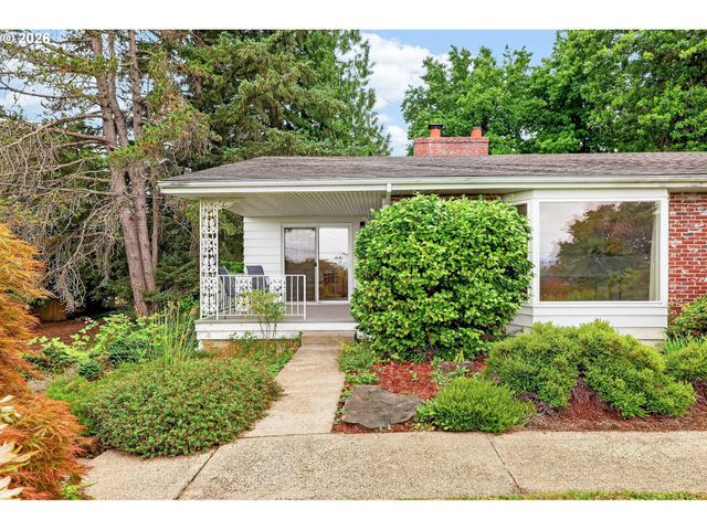 10065 Se CRESTHILL Rd, Happy Valley, OR 97086