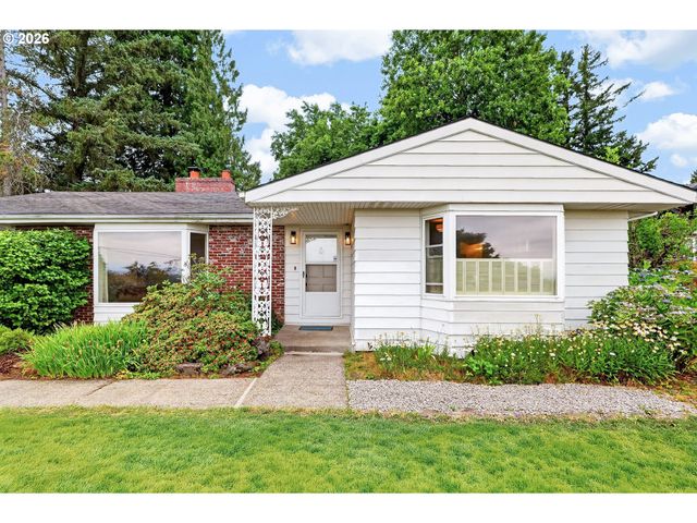 10065 Se CRESTHILL Rd, Happy Valley, OR 97086