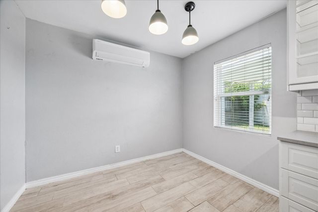 1213 E Brown Lane, Deer Park, TX 77536