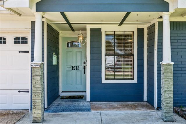 1213 E Brown Lane, Deer Park, TX 77536
