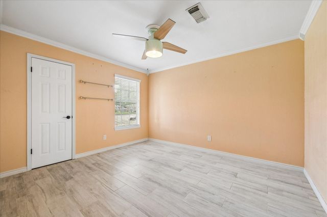 1213 E Brown Lane, Deer Park, TX 77536