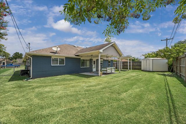 1213 E Brown Lane, Deer Park, TX 77536