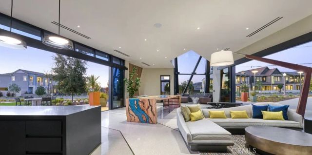 160 Keeper, Irvine, CA 92618