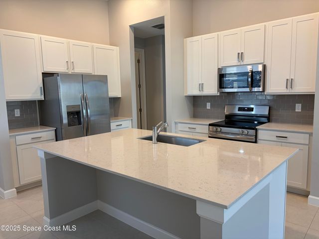 1919 Croft Inlet Drive NW, Palm Bay, FL 32907