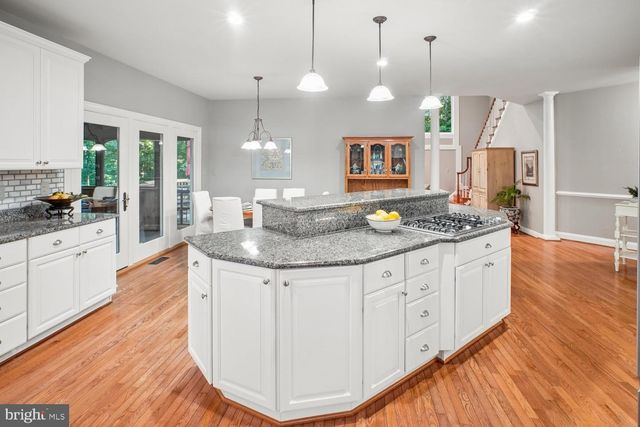 8615 HAMPTON WAY, Fairfax Station, VA 22039