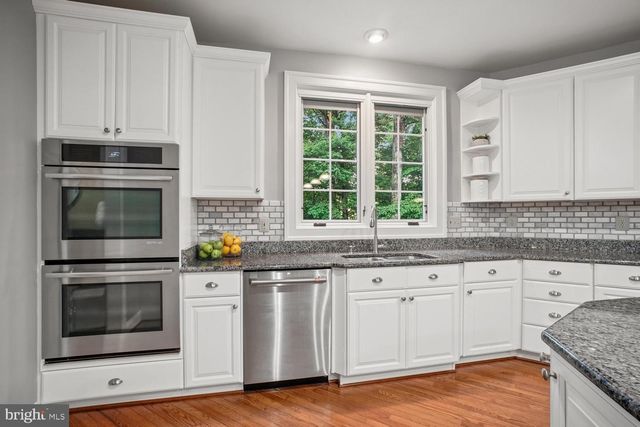 8615 HAMPTON WAY, Fairfax Station, VA 22039