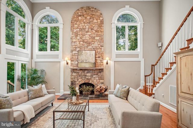 8615 HAMPTON WAY, Fairfax Station, VA 22039