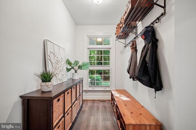 8615 HAMPTON WAY, Fairfax Station, VA 22039