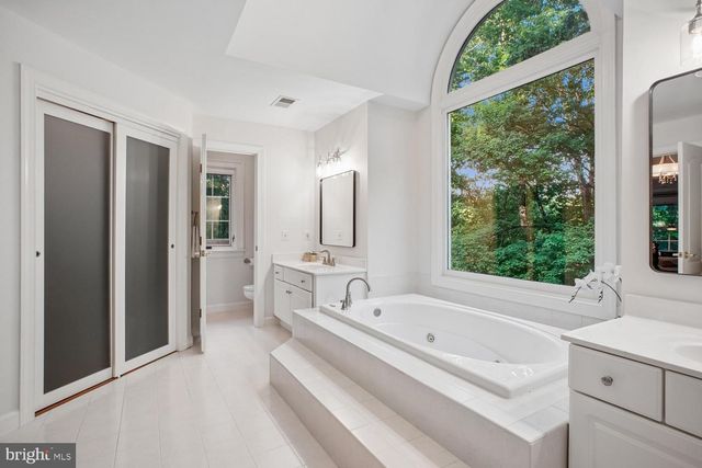 8615 HAMPTON WAY, Fairfax Station, VA 22039