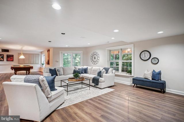 8615 HAMPTON WAY, Fairfax Station, VA 22039