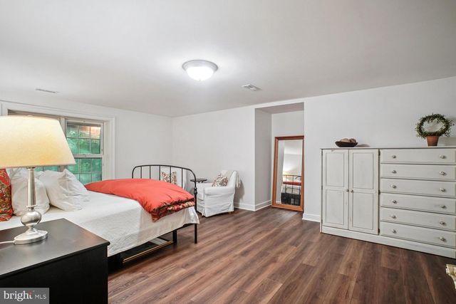 8615 HAMPTON WAY, Fairfax Station, VA 22039