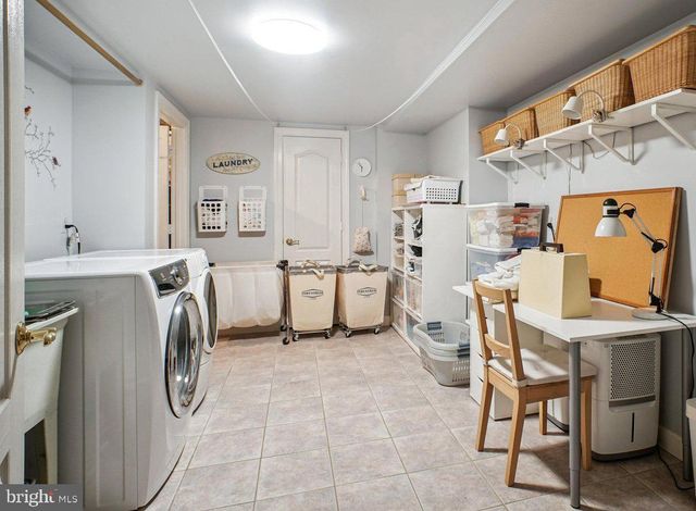 8615 HAMPTON WAY, Fairfax Station, VA 22039