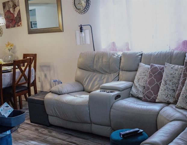 600 N BOUNDARY AVENUE 105 A, Deland, FL 32720