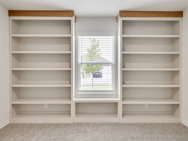 7030 E 155th Place S, Bixby, OK 74008