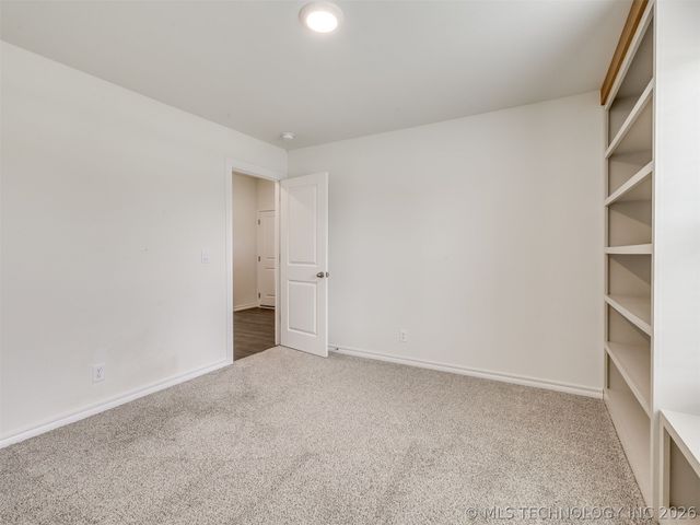 7030 E 155th Place S, Bixby, OK 74008