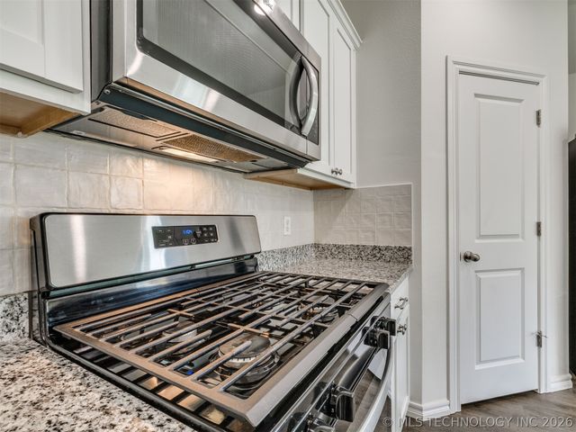 7030 E 155th Place S, Bixby, OK 74008