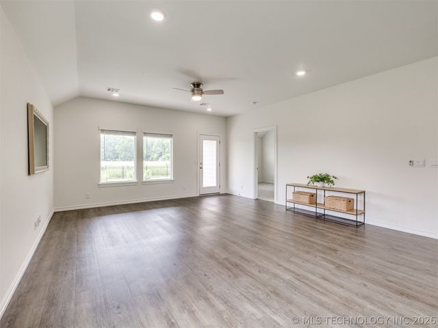 7030 E 155th Place S, Bixby, OK 74008