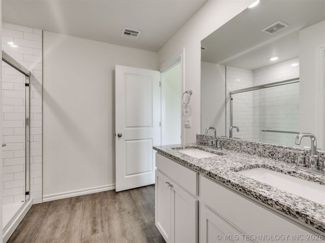 7030 E 155th Place S, Bixby, OK 74008