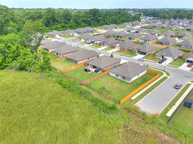 7030 E 155th Place S, Bixby, OK 74008