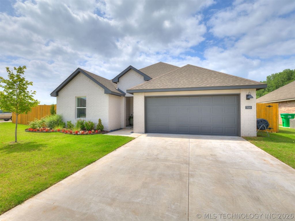 7030 E 155th Place S, Bixby, OK 74008
