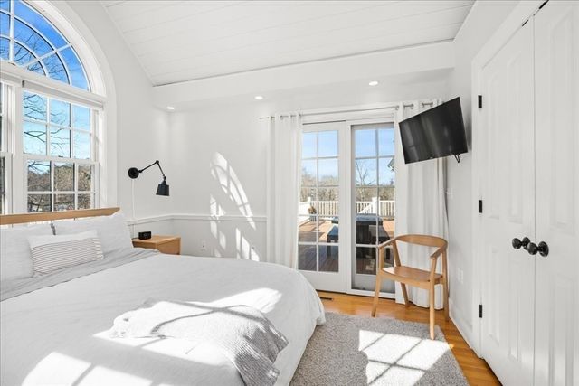 19 Wood St, Hopkinton, MA 01748