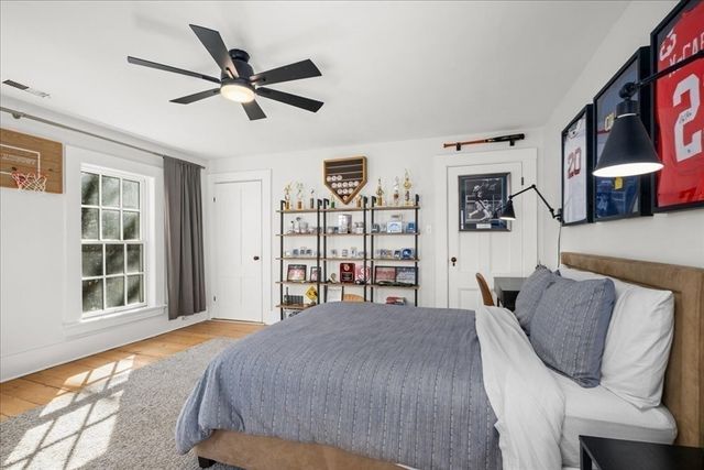 19 Wood St, Hopkinton, MA 01748