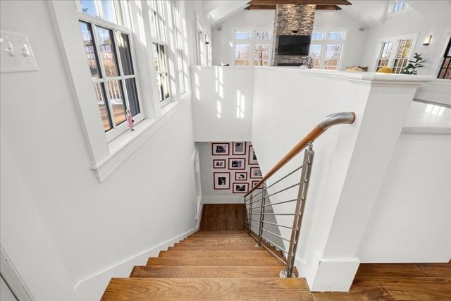 19 Wood St, Hopkinton, MA 01748