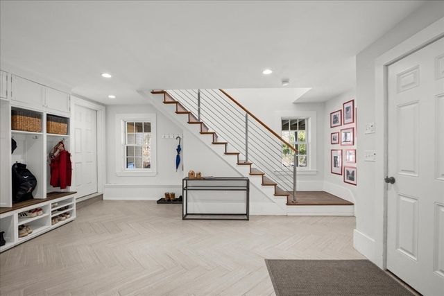 19 Wood St, Hopkinton, MA 01748