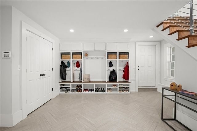 19 Wood St, Hopkinton, MA 01748