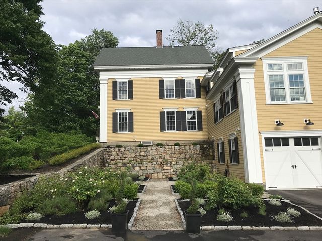 19 Wood St, Hopkinton, MA 01748